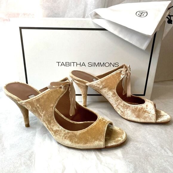 New with box Tabitha Simmons blush velvet peep toe heels size 37 6.5 AND 39 8.5 - Picture 1 of 14